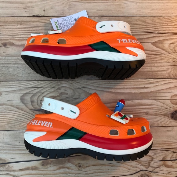 7-Eleven X Crocs Mega Crush Clog - Picture 11 of 16